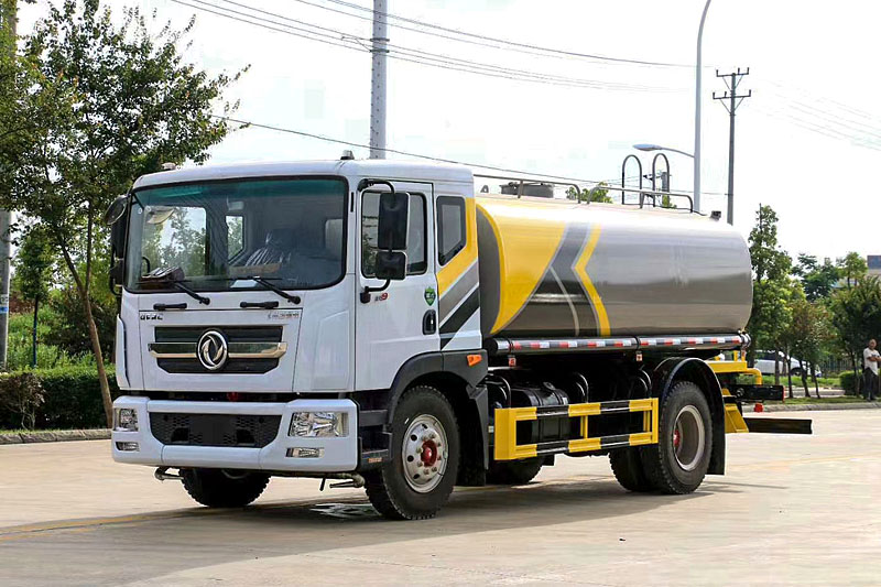 国六东风12吨/14吨绿化喷洒水车