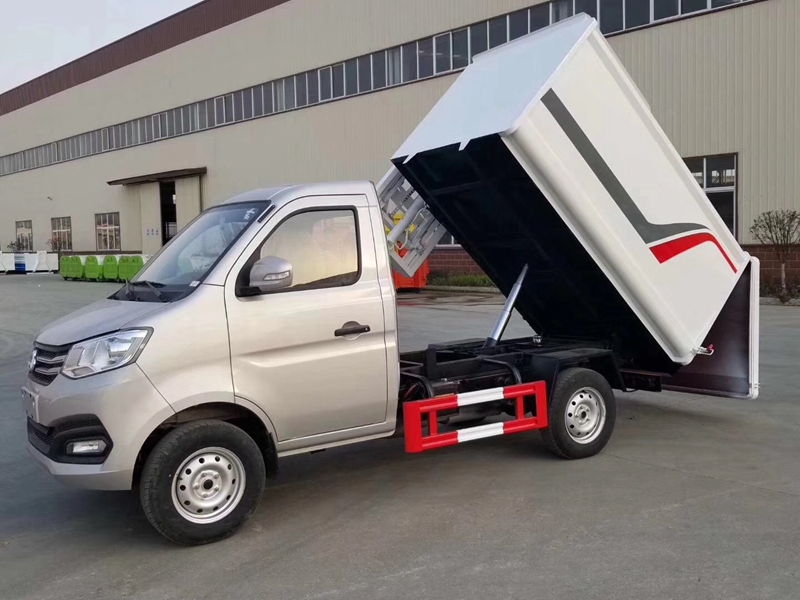 重庆长安3方挂桶式垃圾车