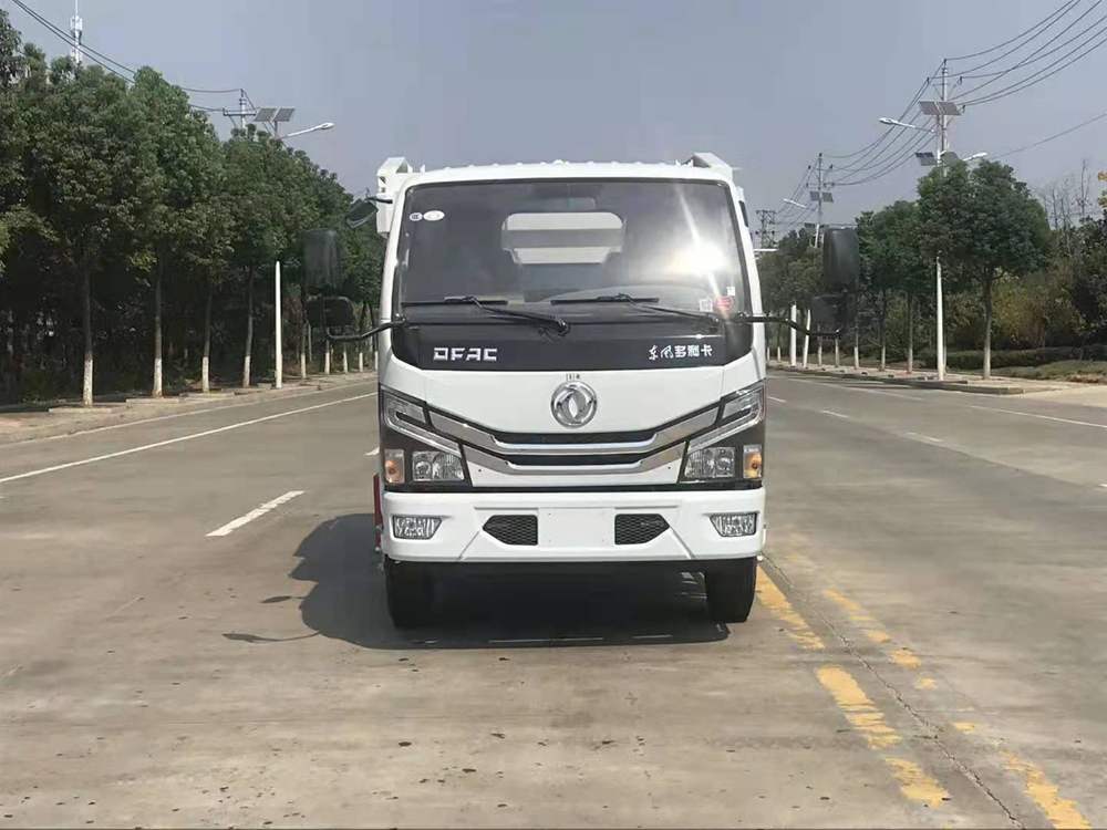 国六6立方多利卡D6后装挂桶垃圾车